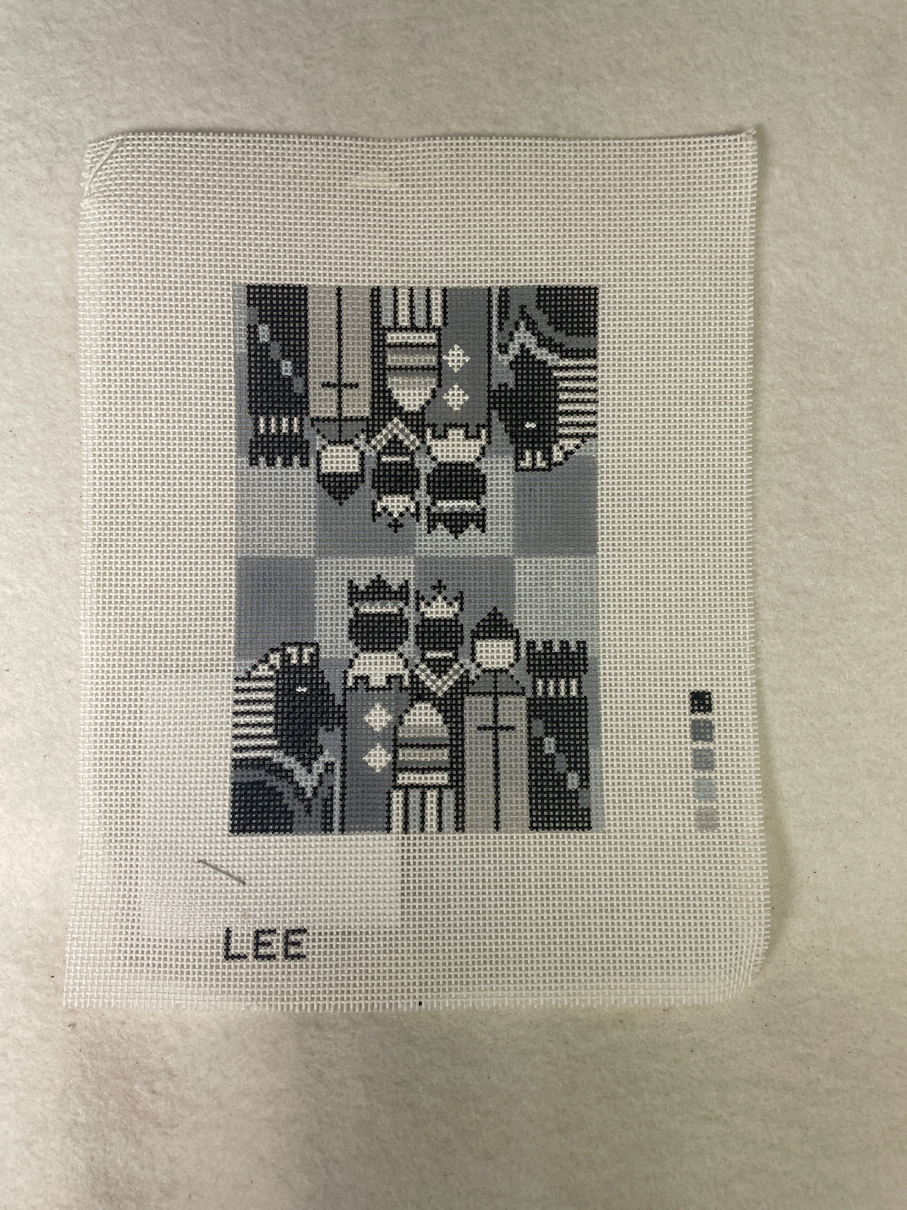 * SALE / Lee's Needle Arts BC17 Chessmen