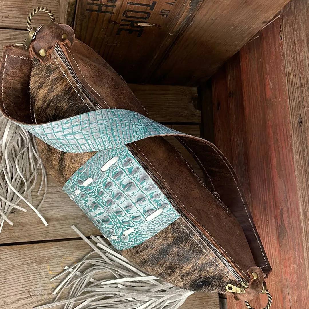 022 Oakley - Brindle w/ Turquoise Sand Croc