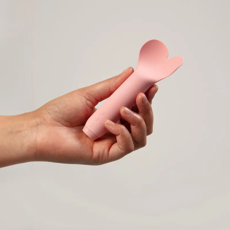 Amour Bullet Vibrator with Fluttering Heart Tip