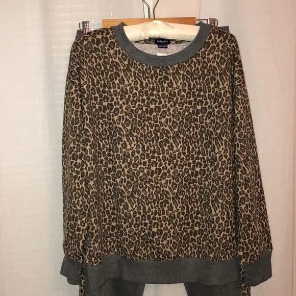 Anthropologie Splendid S Lively Leopard Gray PJ Lounge Crewneck &amp; Jogger Set