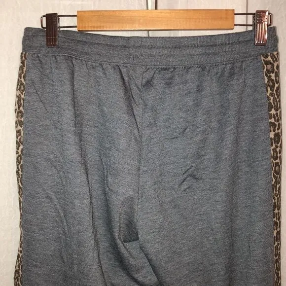Anthropologie Splendid S Lively Leopard Gray PJ Lounge Crewneck &amp; Jogger Set
