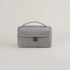 Araya | Elegant and spacious organizer for beauty essentials