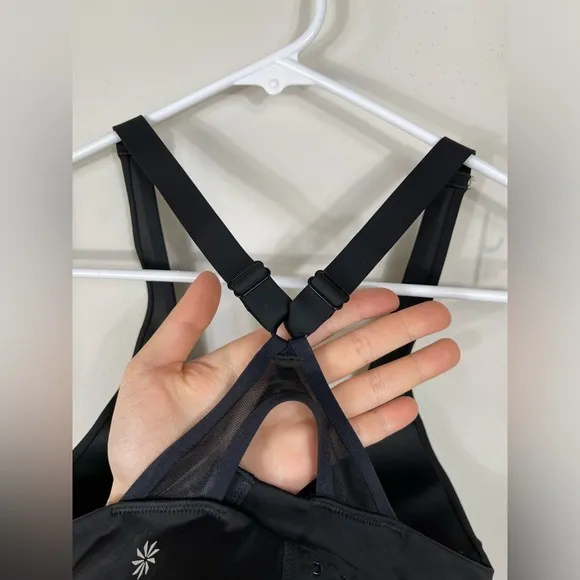 Athleta Advance Bra Black Sport Gym Size 34B