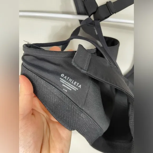 Athleta Advance Bra Black Sport Gym Size 34B