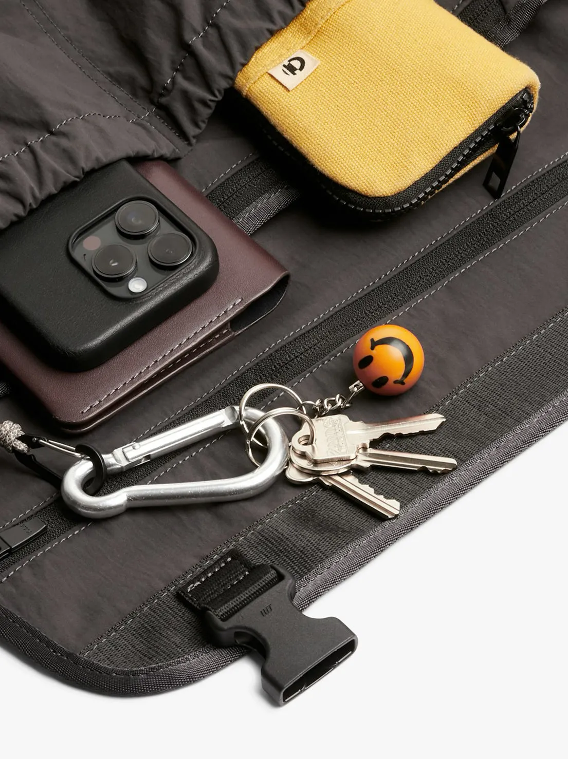 Bellroy - Cinch Messenger Bag - Charcoal
