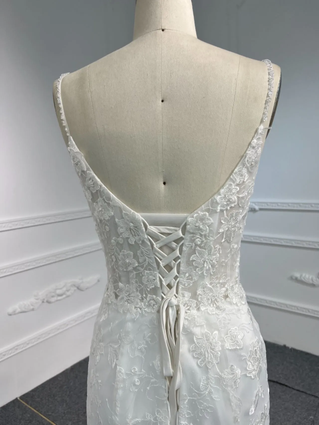 BYG#LB44 DEEP V NECKLINE MERMAID WEDDING DRESS WITH SMALL SHOULDER STRAP