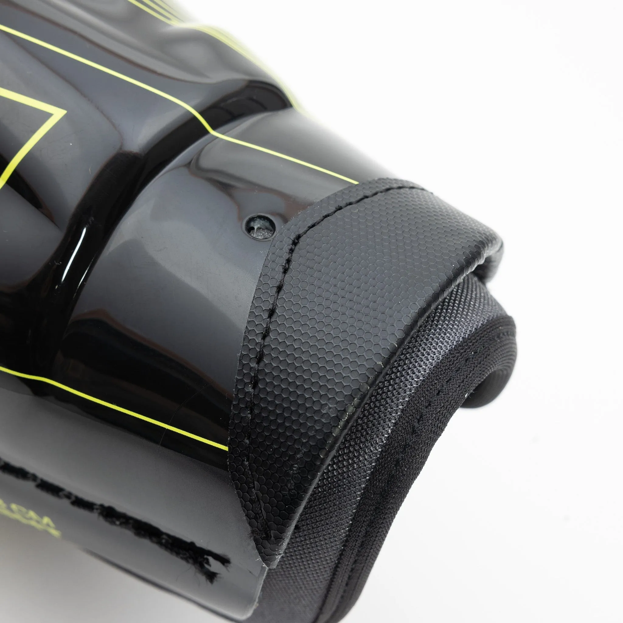 CCM Tacks XF80 Junior Hockey Shin Guards