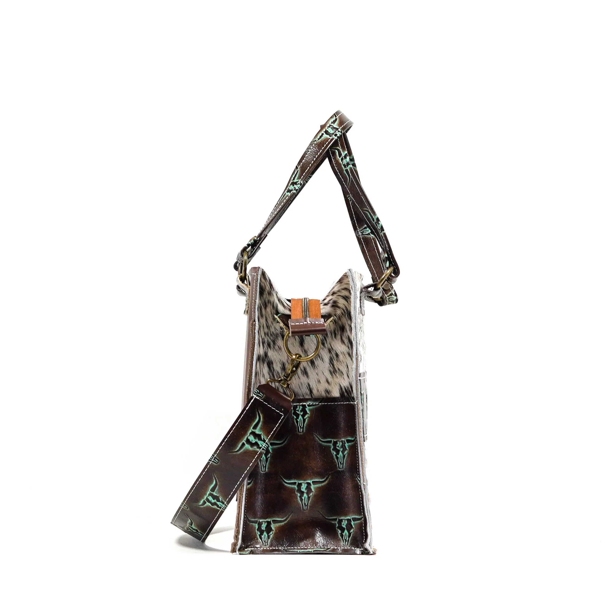 Clerk - Chocolate & White w/ Mint Chocolate Skulls
