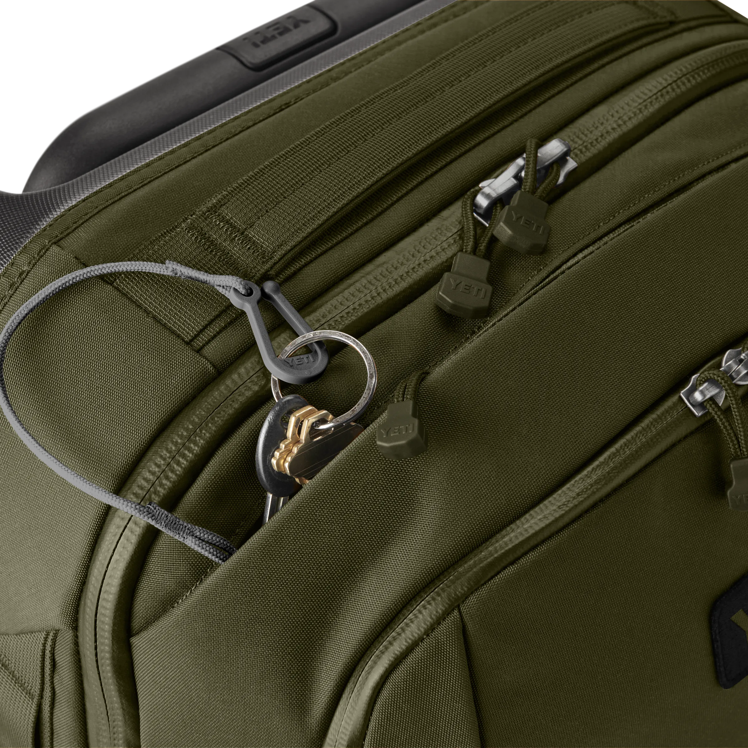 Crossroads® 22" Luggage