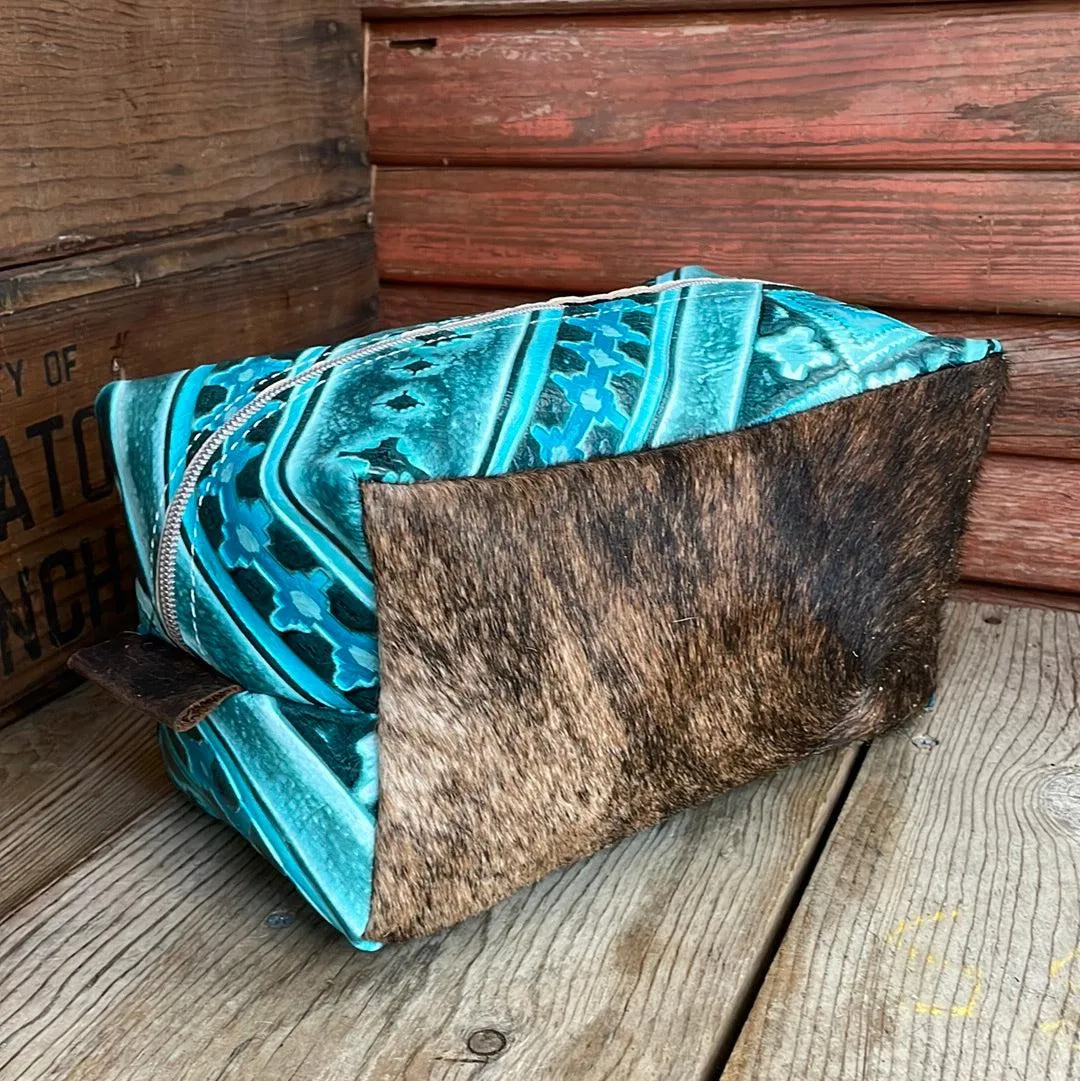 Dutton - Brindle w/ Turquoise Matrix
