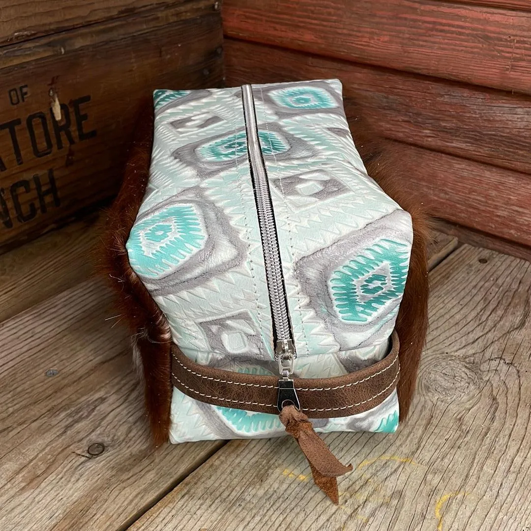Dutton - Tricolor w/ Turquoise Sand Aztec