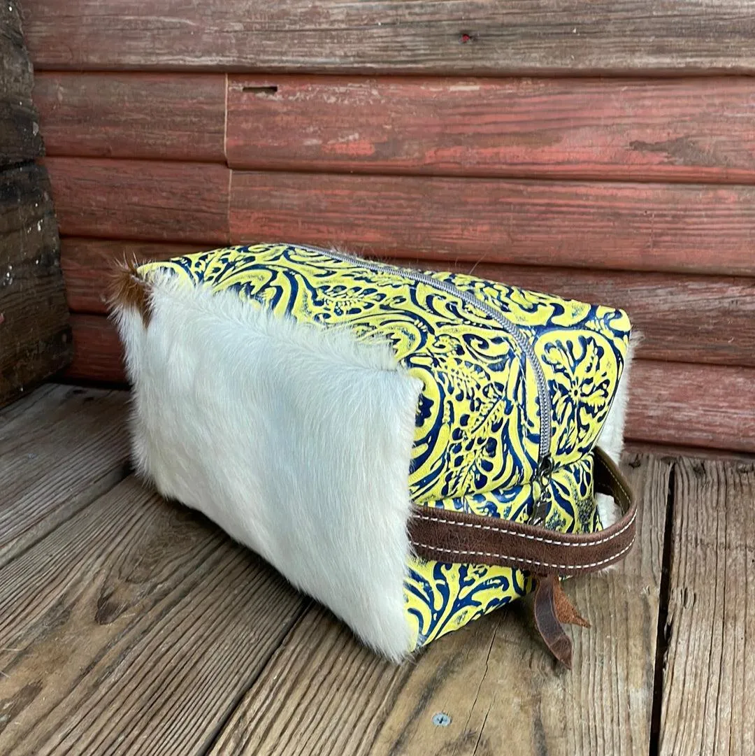 Dutton - Tricolor w/ Yellowstone River Tool