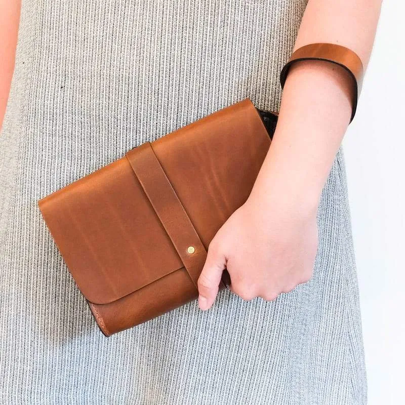 Faro Clutch