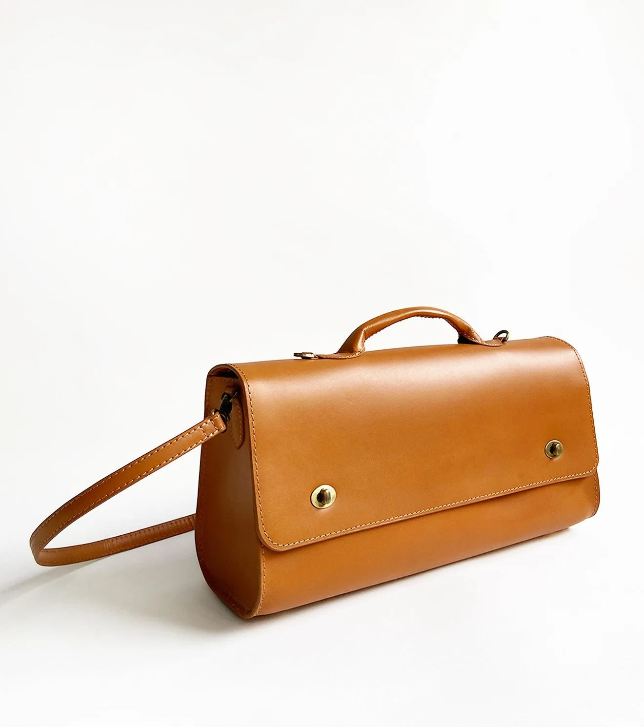 Fawn messenger bag