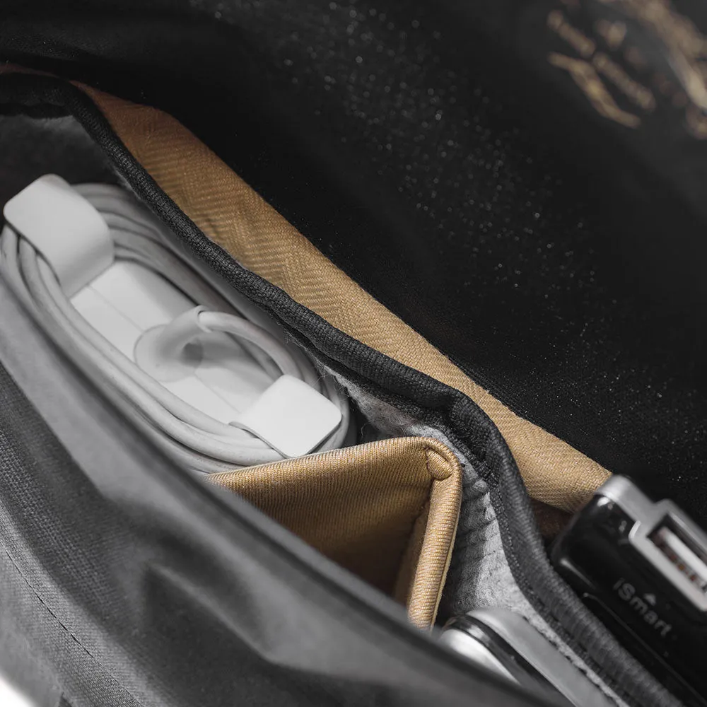 Field Pouch V1
