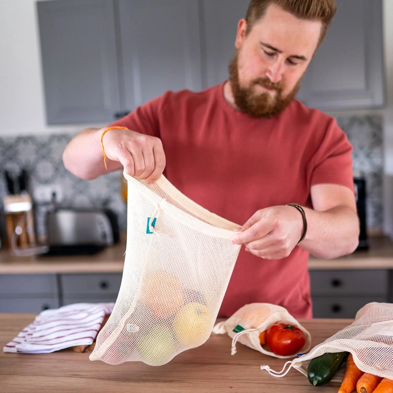 FRUITS AND VEGETABLES BAGS - 3 SHOPPING BAGS   1 BREAD BAG