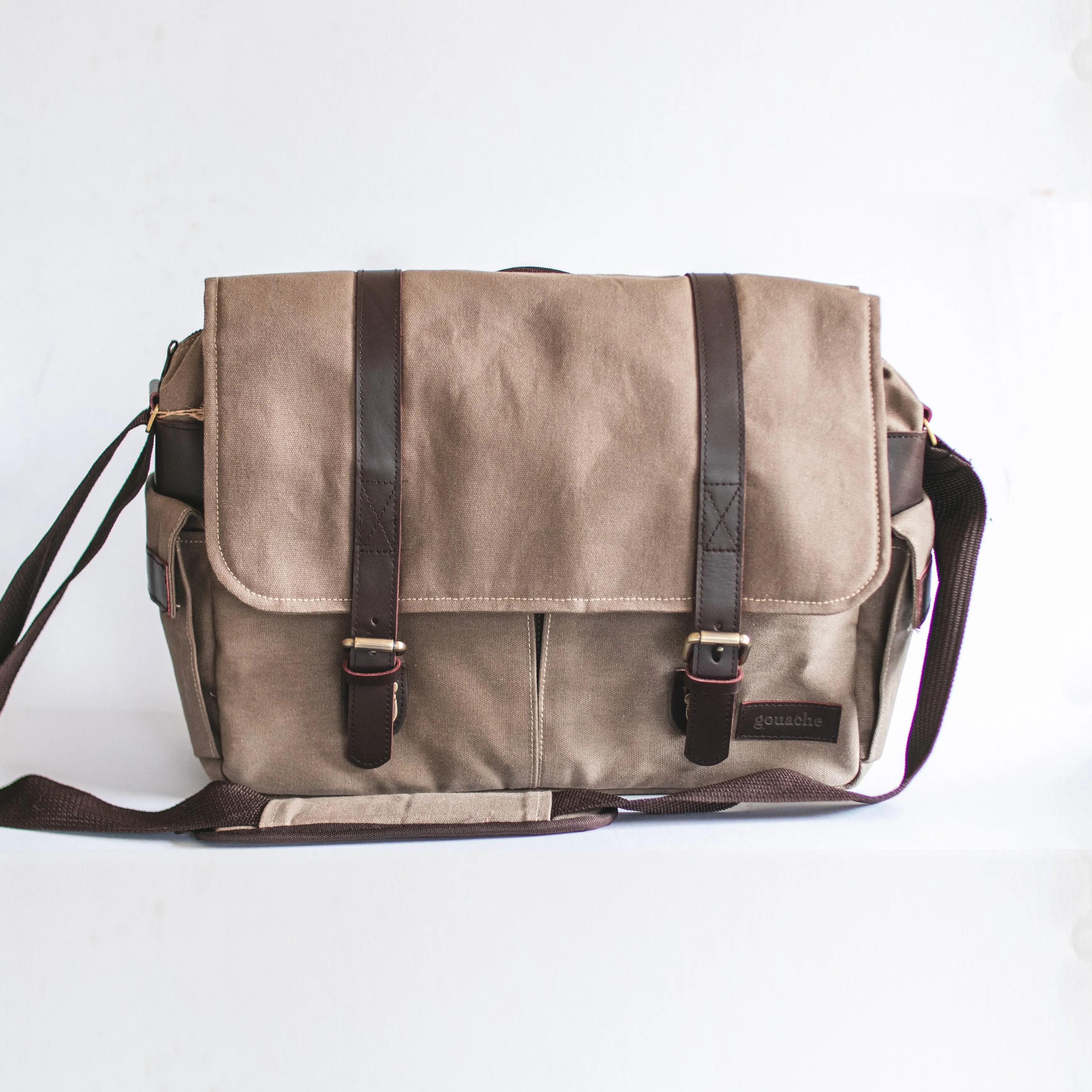 Gouache Rennell Waxed Canvas Camera Bag