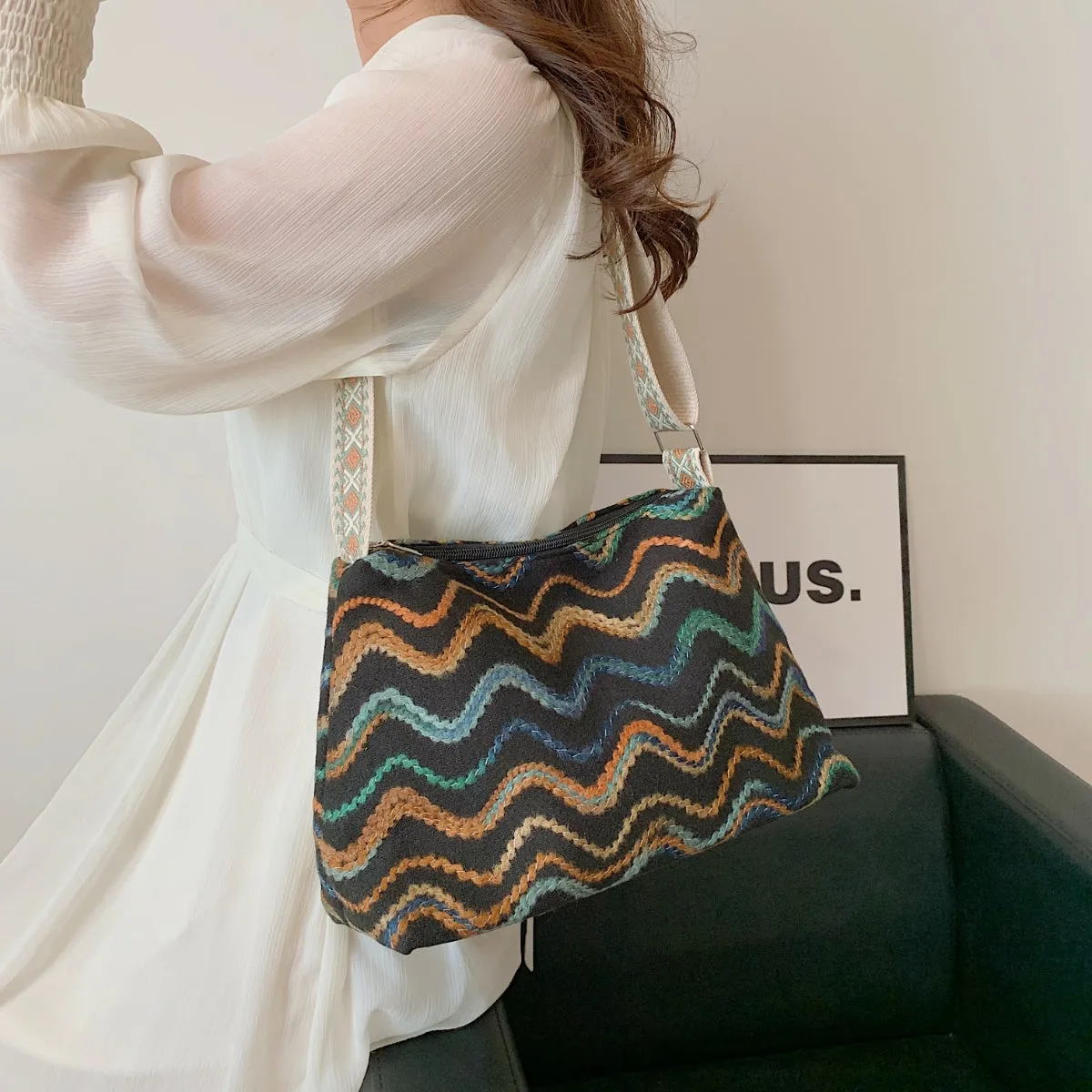 Hazel Blues® |  Adjustable Strap Medium Shoulder Bag
