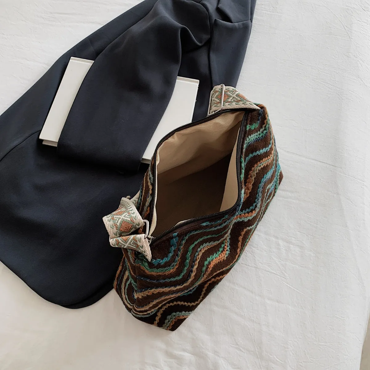 Hazel Blues® |  Adjustable Strap Medium Shoulder Bag