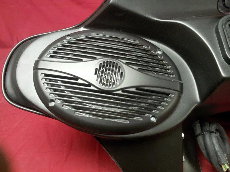 Honda VTX C / R / S 1800 &amp; 1300 Bagger Fairing 6 x 9 Holes Batwing With Stereo