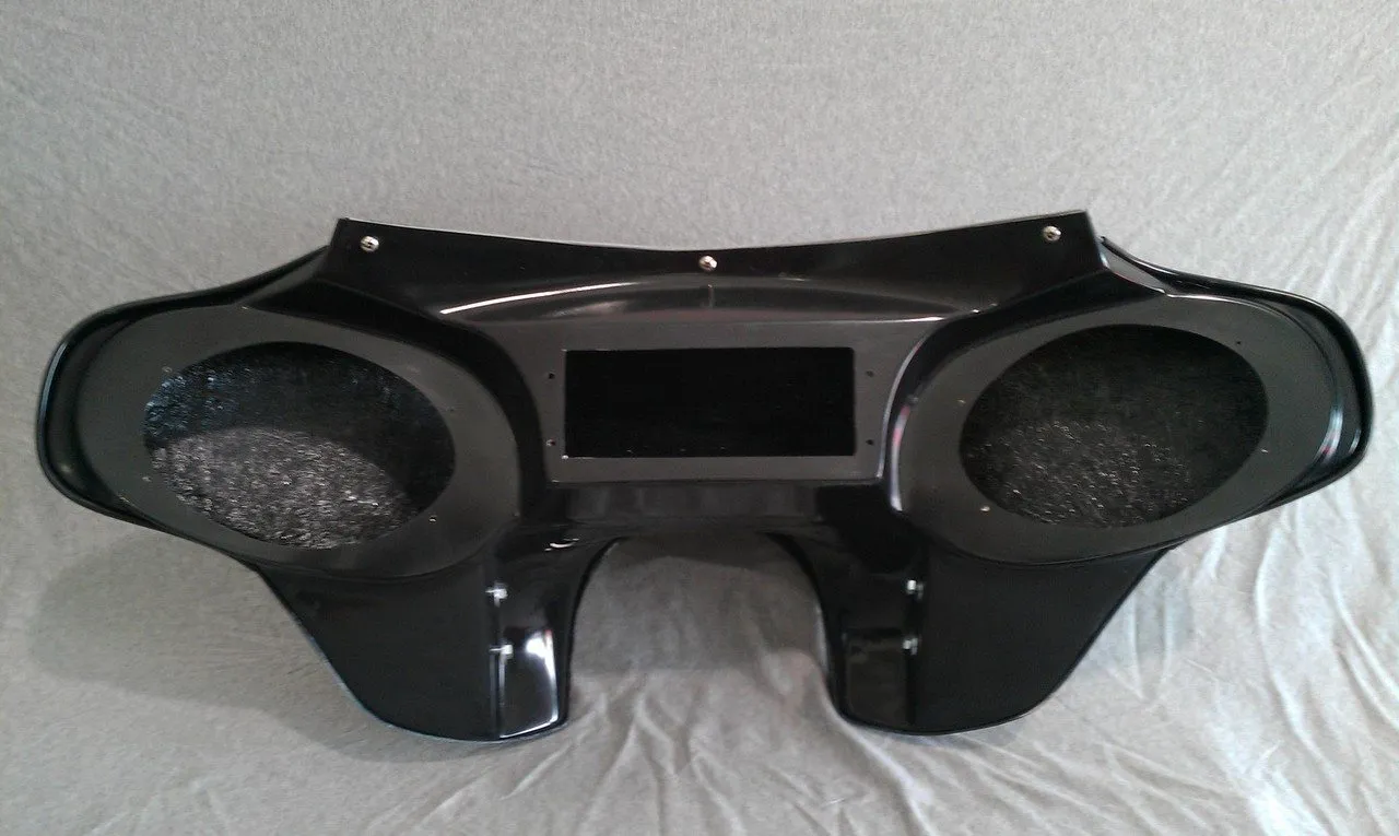 Honda VTX C / R / S 1800 &amp; 1300 Bagger Fairing 6 x 9 Holes Batwing With Stereo