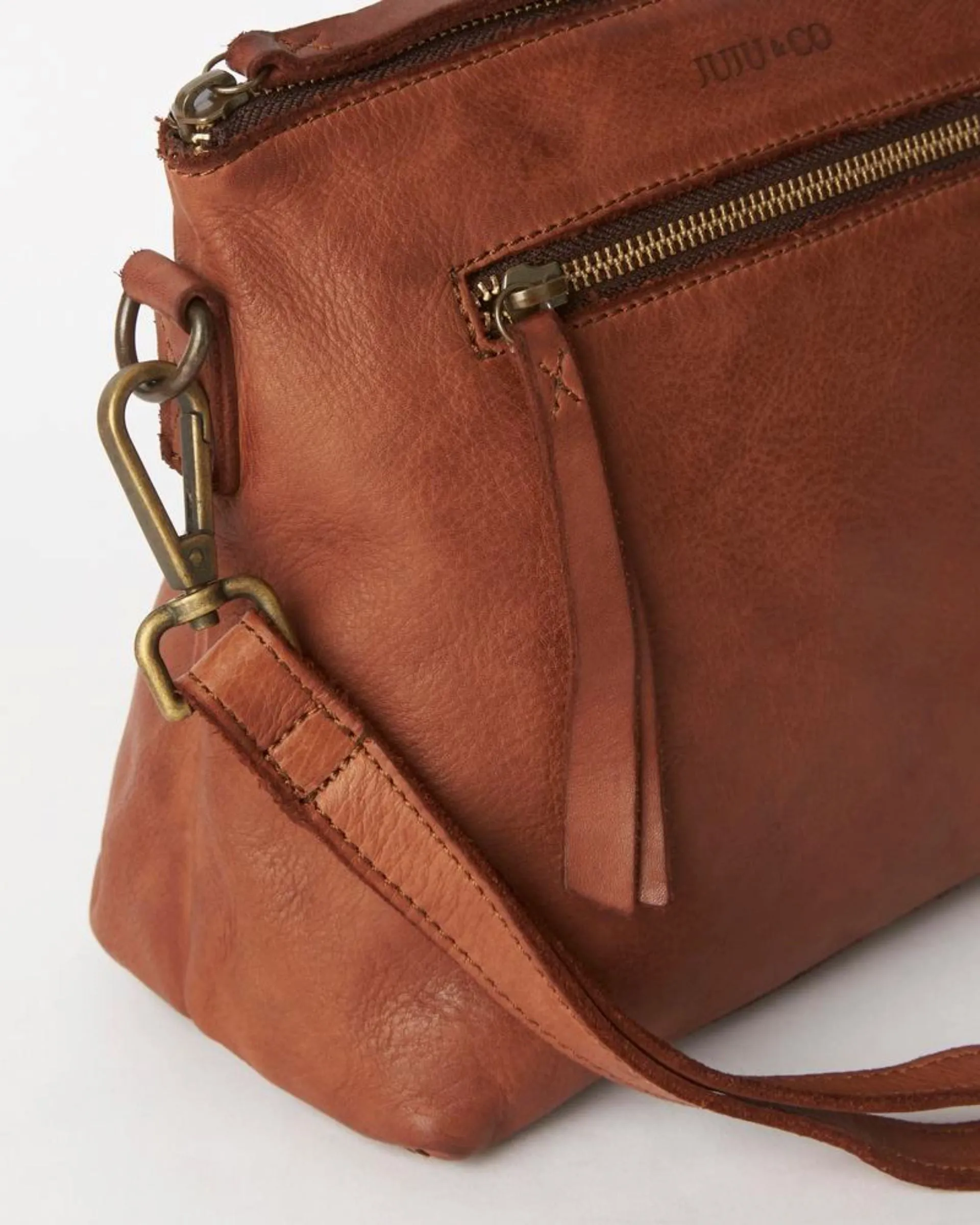 JUJU & CO Large Essential Pouch Bag - Cognac