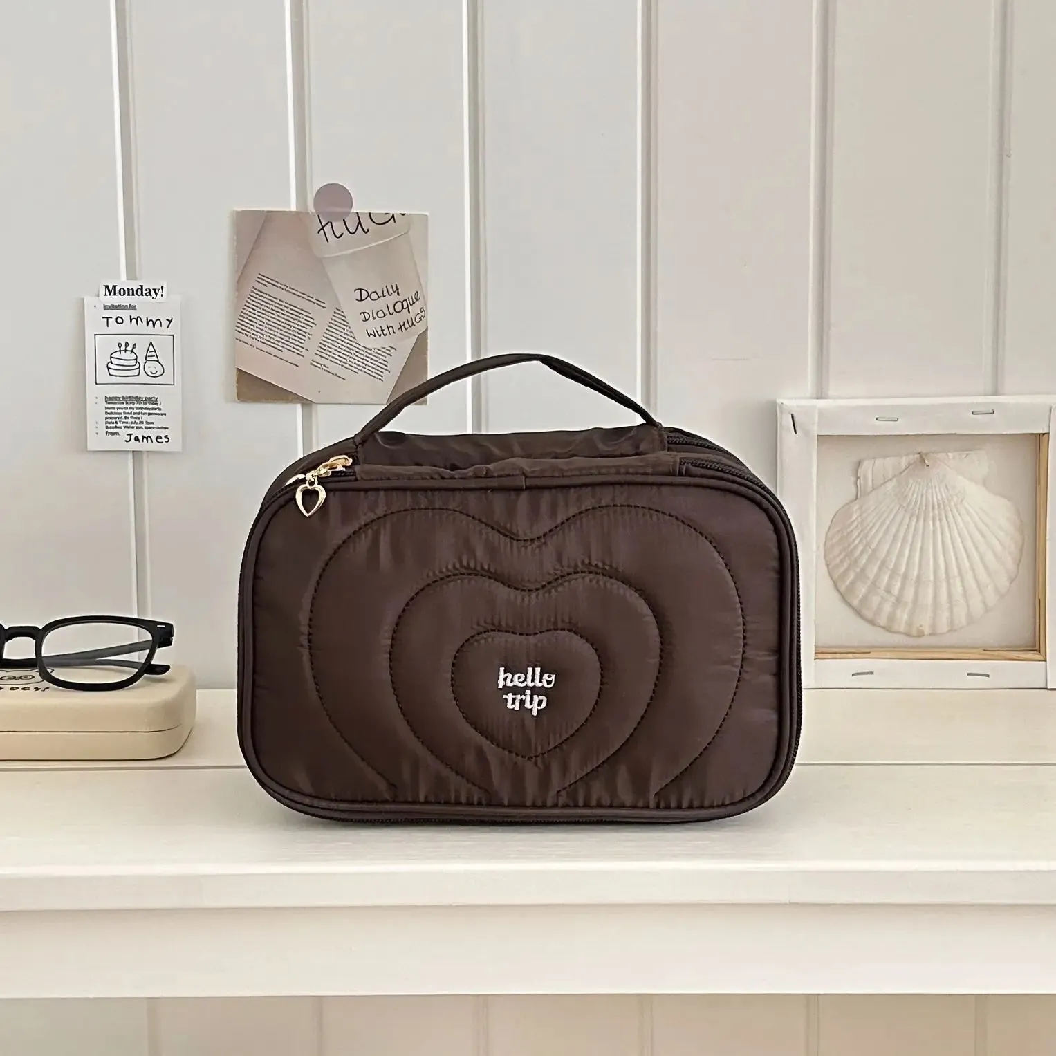 Kawaii Heart Tote Bag 💖 | Spacious Makeup Organizer for Daily Essentials ✨ | Adorable Travel Toiletry Case 🌸