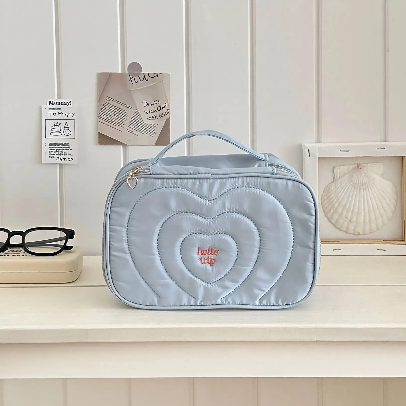 Kawaii Heart Tote Bag 💖 | Spacious Makeup Organizer for Daily Essentials ✨ | Adorable Travel Toiletry Case 🌸