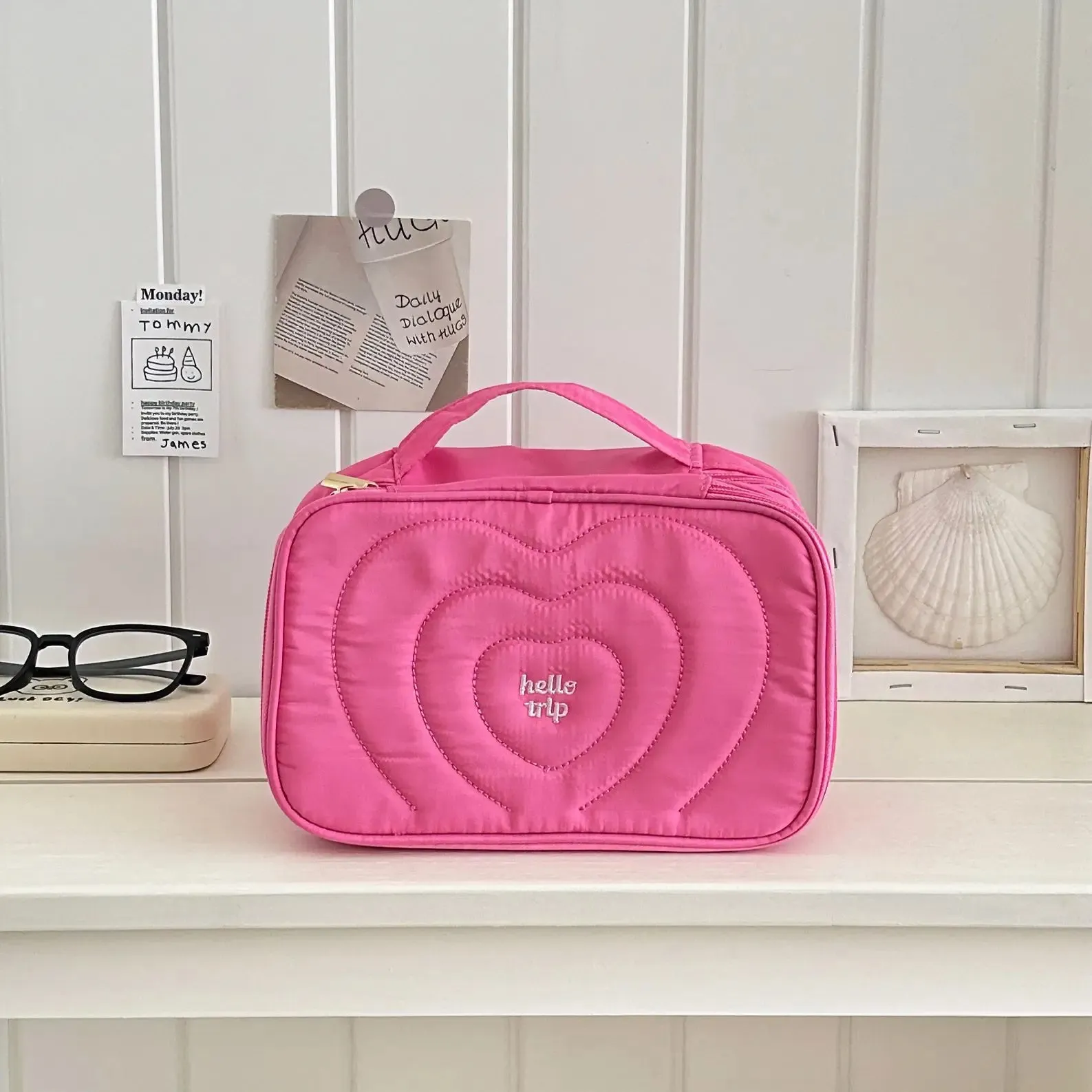 Kawaii Heart Tote Bag 💖 | Spacious Makeup Organizer for Daily Essentials ✨ | Adorable Travel Toiletry Case 🌸