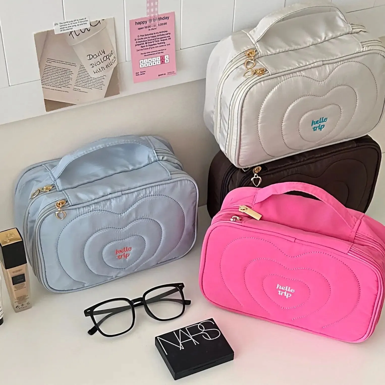 Kawaii Heart Tote Bag 💖 | Spacious Makeup Organizer for Daily Essentials ✨ | Adorable Travel Toiletry Case 🌸