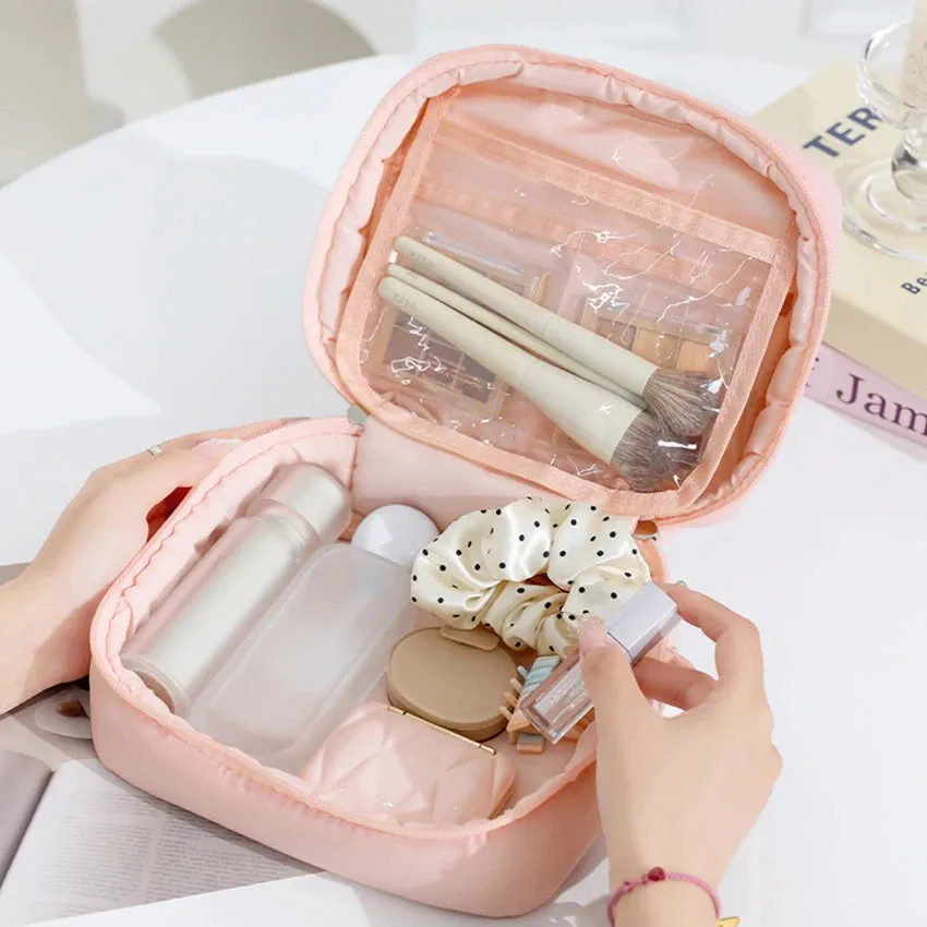 Kawaii Puffed Cosmetic Bag 🌸✨ Cute Quilted Toiletry Pouch for Travel 👜💕 Multi-Purpose Makeup Case