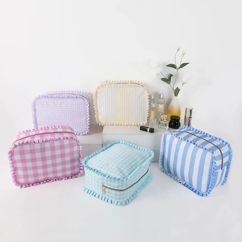 Kawaii Ruffle Makeup Bag 🎀✨ - Large Waterproof Nylon Pouch for Travel & Toiletries 🌸💕