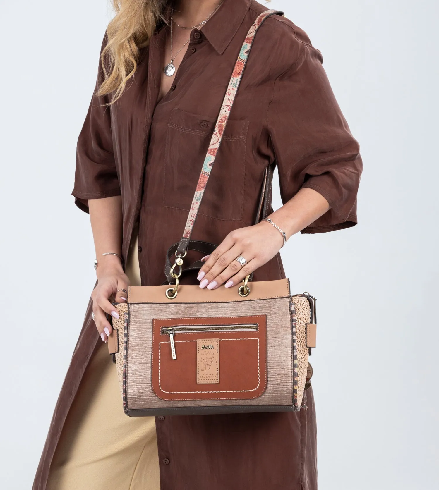Kenya Bag with two handles and front pocket