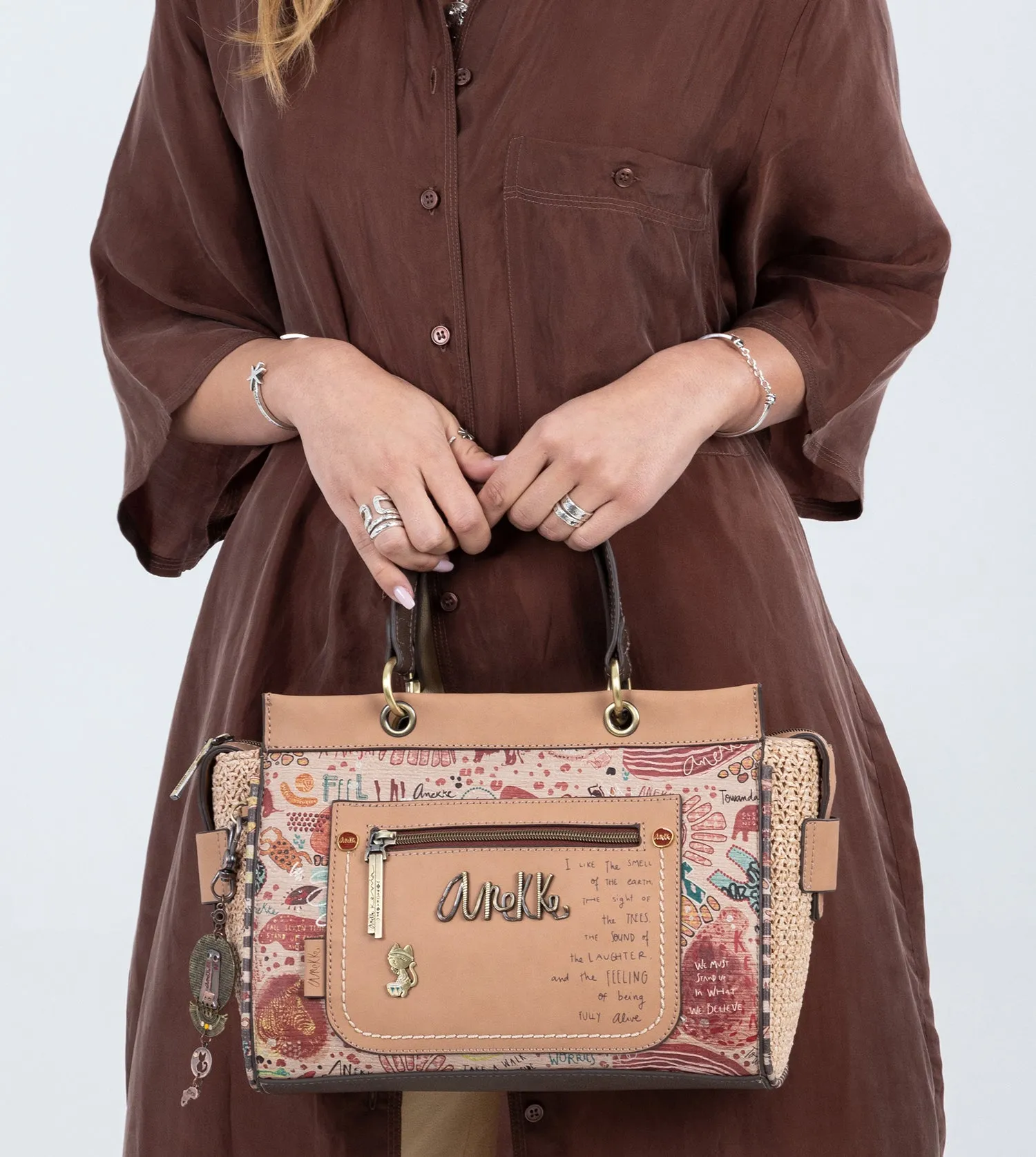 Kenya Bag with two handles and front pocket