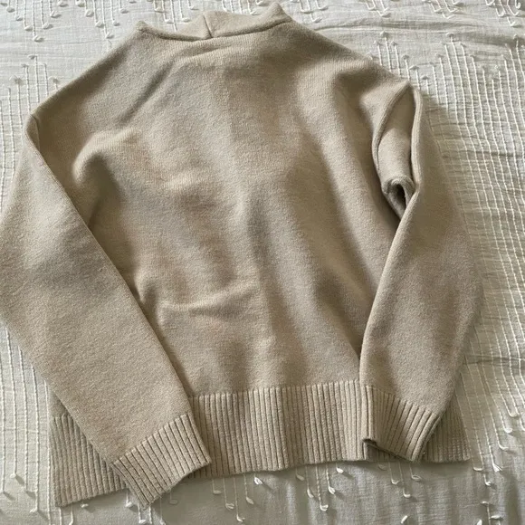 LIKE NEW Nordstrom Free the Roses Hoodie Sweater, Medium