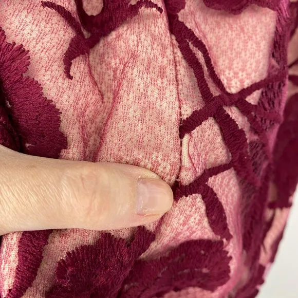 Lulus Alluring Dream Burgundy Floral Mesh Trumpet Midi Dress, size XS