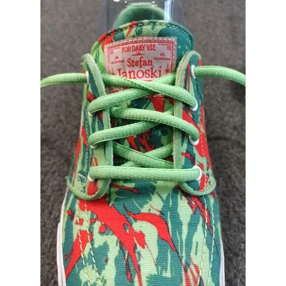 Nike SB Zoom Stefan Janoski Multicolor Digi Floral Skate Size 6Y 657946-316 W7.5