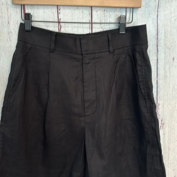 NWOT Everlane The Linen Way-High® Drape Short