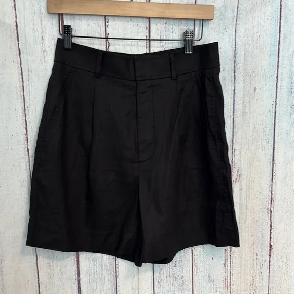 NWOT Everlane The Linen Way-High® Drape Short