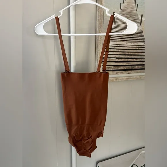 NWOT Skims Seamless High Rise Sculpting Brief