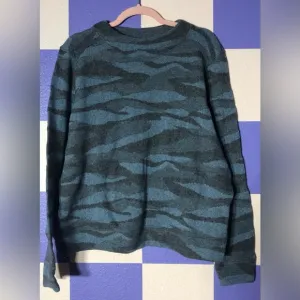 NWT prAna Recycled Wool Snowbound Sweater in Blue Mountain Camo - Size XL