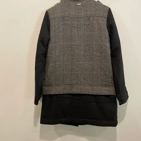 PRana plaid tweed adjustable length Insulated coat. NWT Small zip