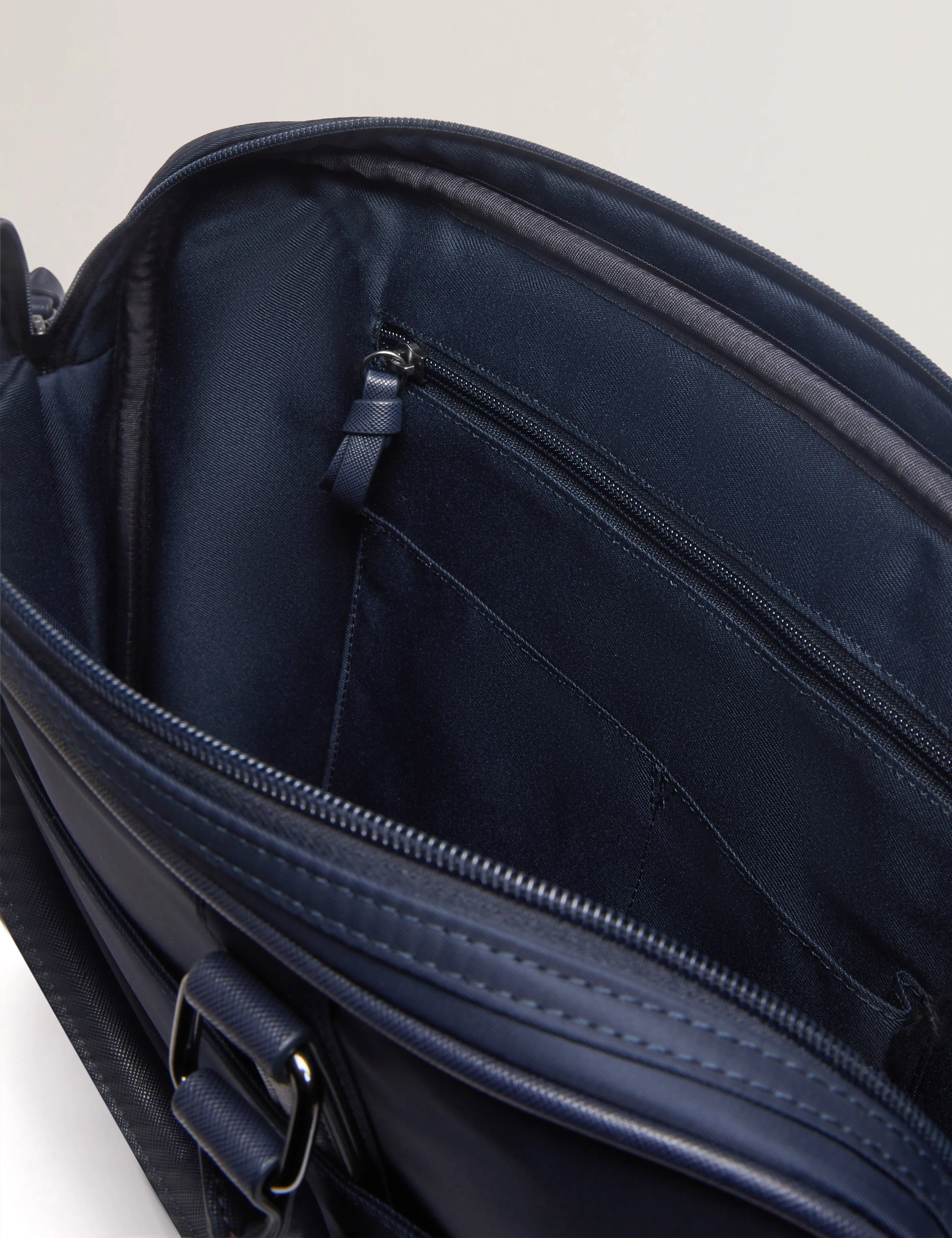 Rooky Core Twill Pu Striped Document Bag Navy