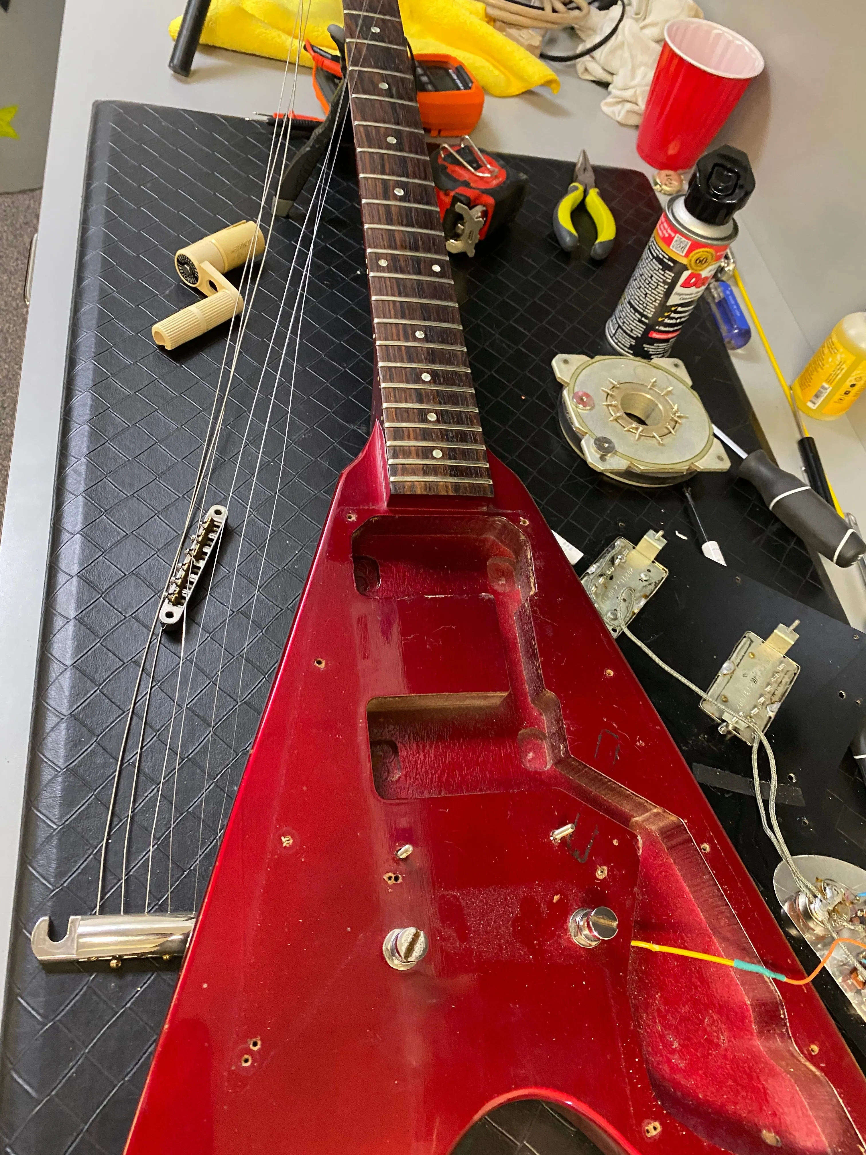SOLD - Gibson Flying V 1982 Candy Apple Red