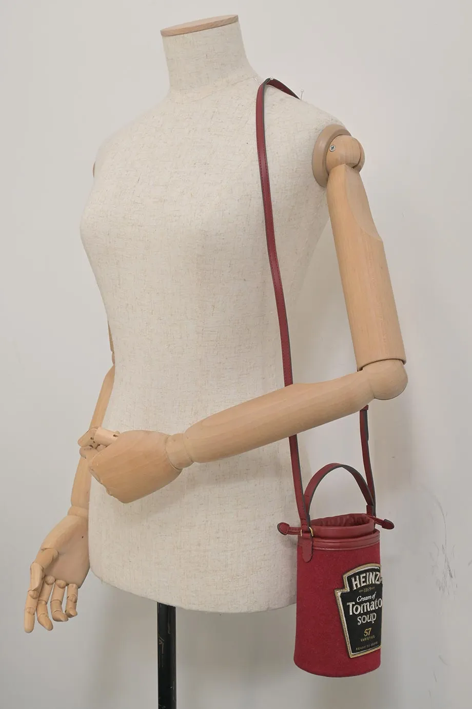 [WB6689] Anya Hindmarch | Cross-Body Bag