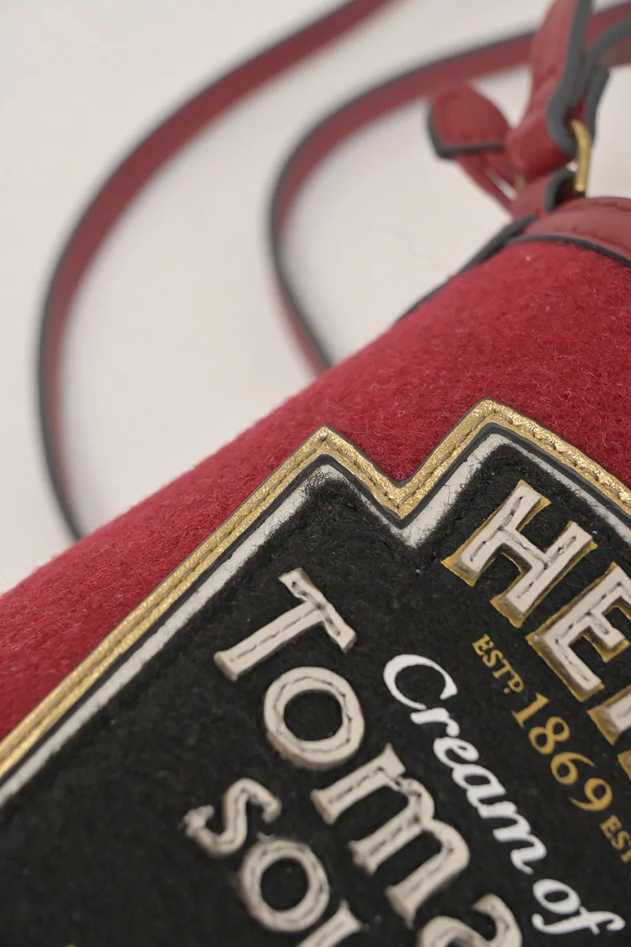 [WB6689] Anya Hindmarch | Cross-Body Bag