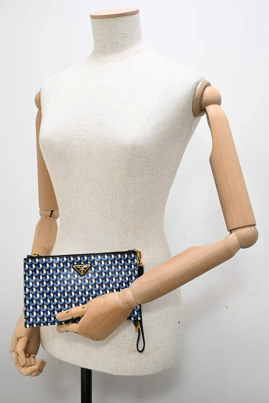 [WB7603] Prada | Clutch Bag