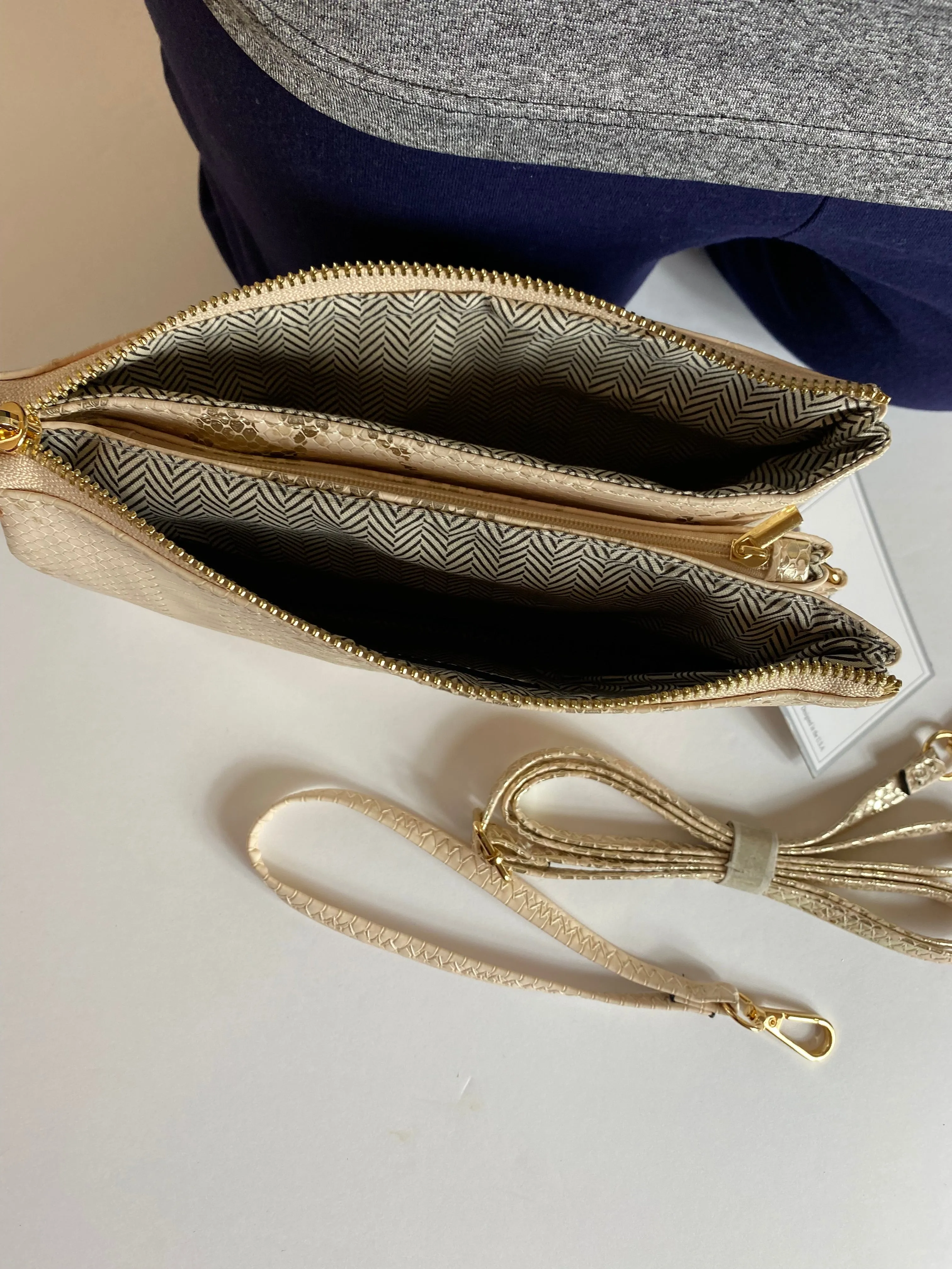 Wyoming Wristlet Shoulder Handbag Purse with Removable Strap and Multiple Compartments