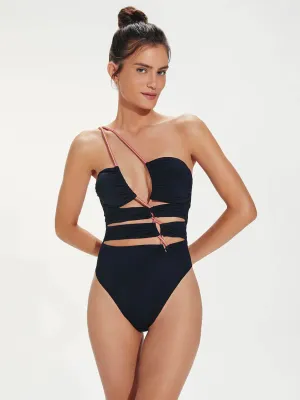 Zaila One Piece Full in Black