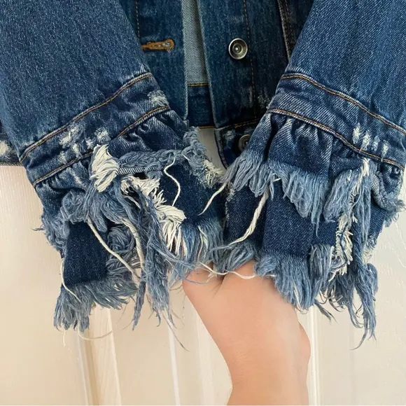 Zara Trafaluc Denimwear Fringe Frayed Jean Jacket XS Blue Denim Distressed